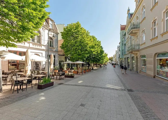 Azzuro Living - Cozy Two Bedroom Spot By The & Town By Lion Sopot