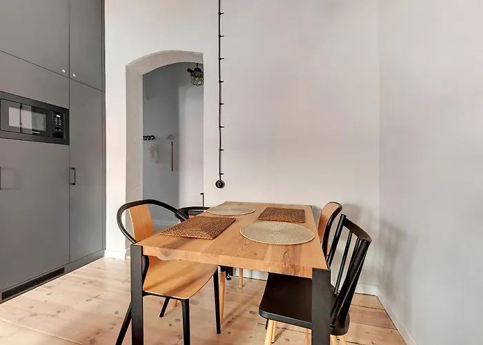 Lägenhet Azzuro Living - Cozy Two Bedroom Spot By The & Town By Lion