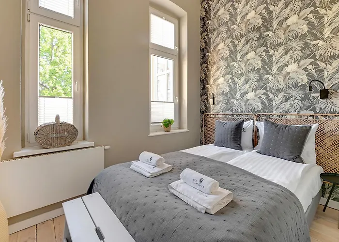 Azzuro Living - Cozy Two Bedroom Spot By The & Town By Lion Lägenhet