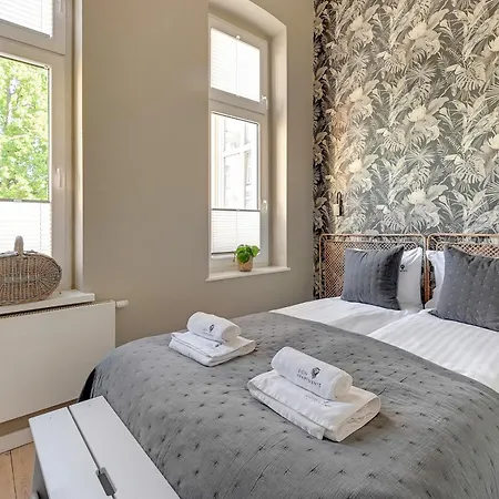 Azzuro Living - Cozy Two Bedroom Spot By The & Town By Lion Lejlighed